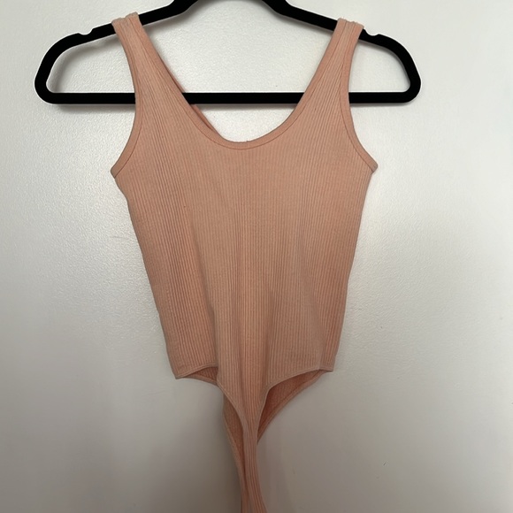 OUT FROM UNDER | Peach Ribbed Bodysuit Sz M/L - Picture 5 of 5